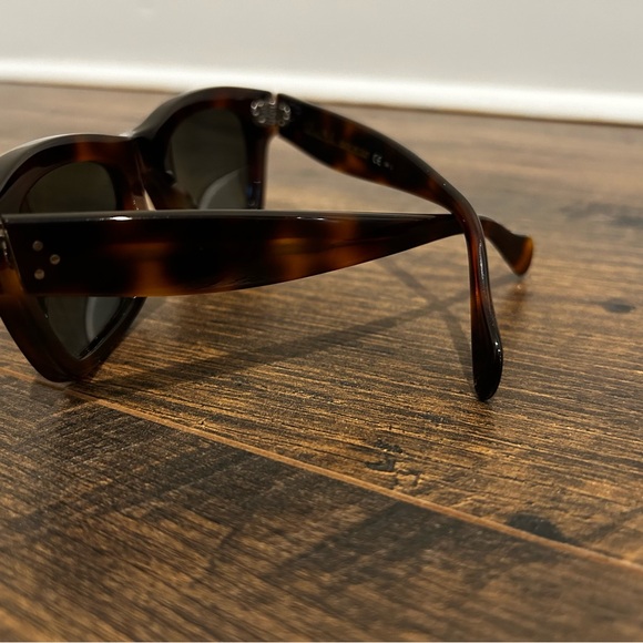 Polarized Sunglasses CL 41732 in tortoise. Lenses with a solid tint of green. - Picture 3 of 8